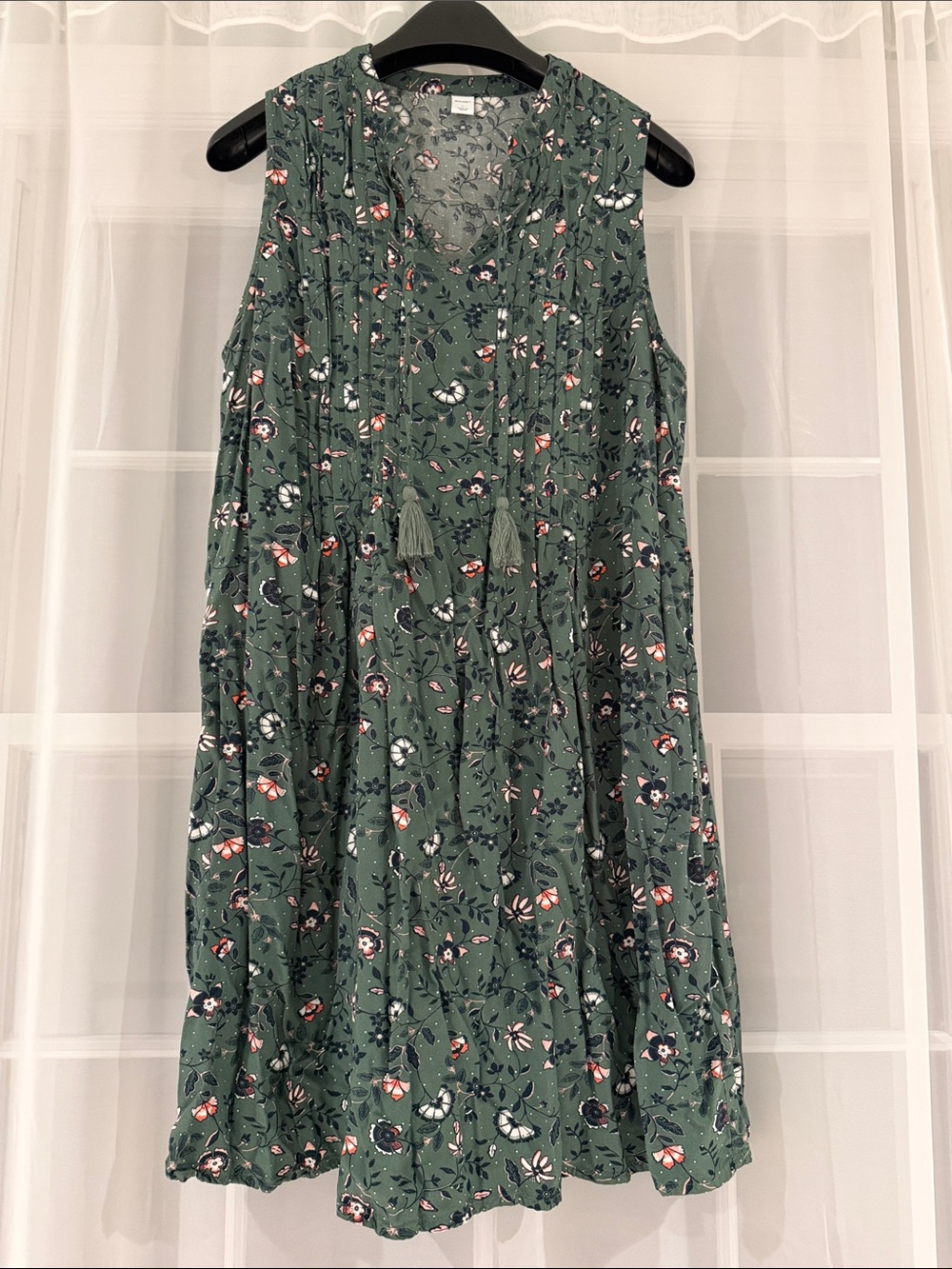 Old Navy Sleeveless Green Floral Swing Dress with Tassels